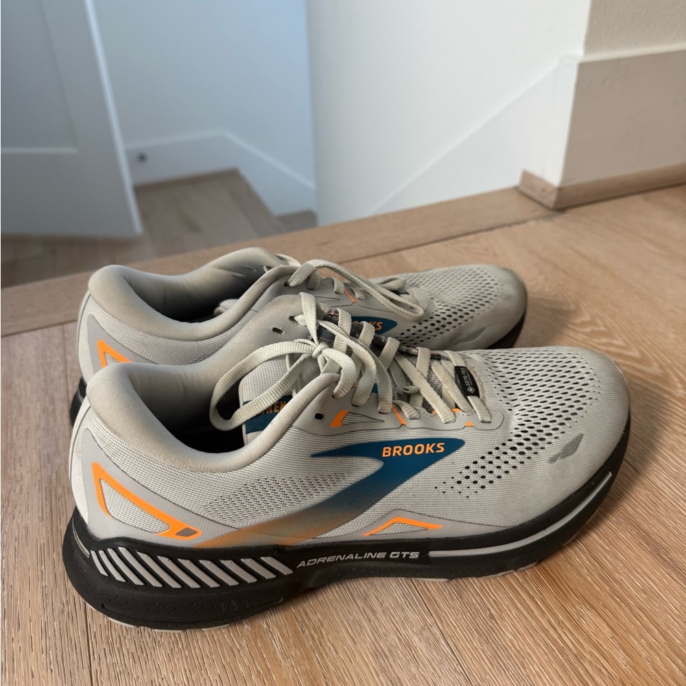 Brooks Men's Adrenaline GTS 23 GTX Running Shoes